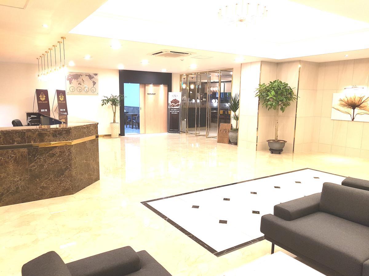 Gallery Tourist Hotel Cheongju-si Exterior foto